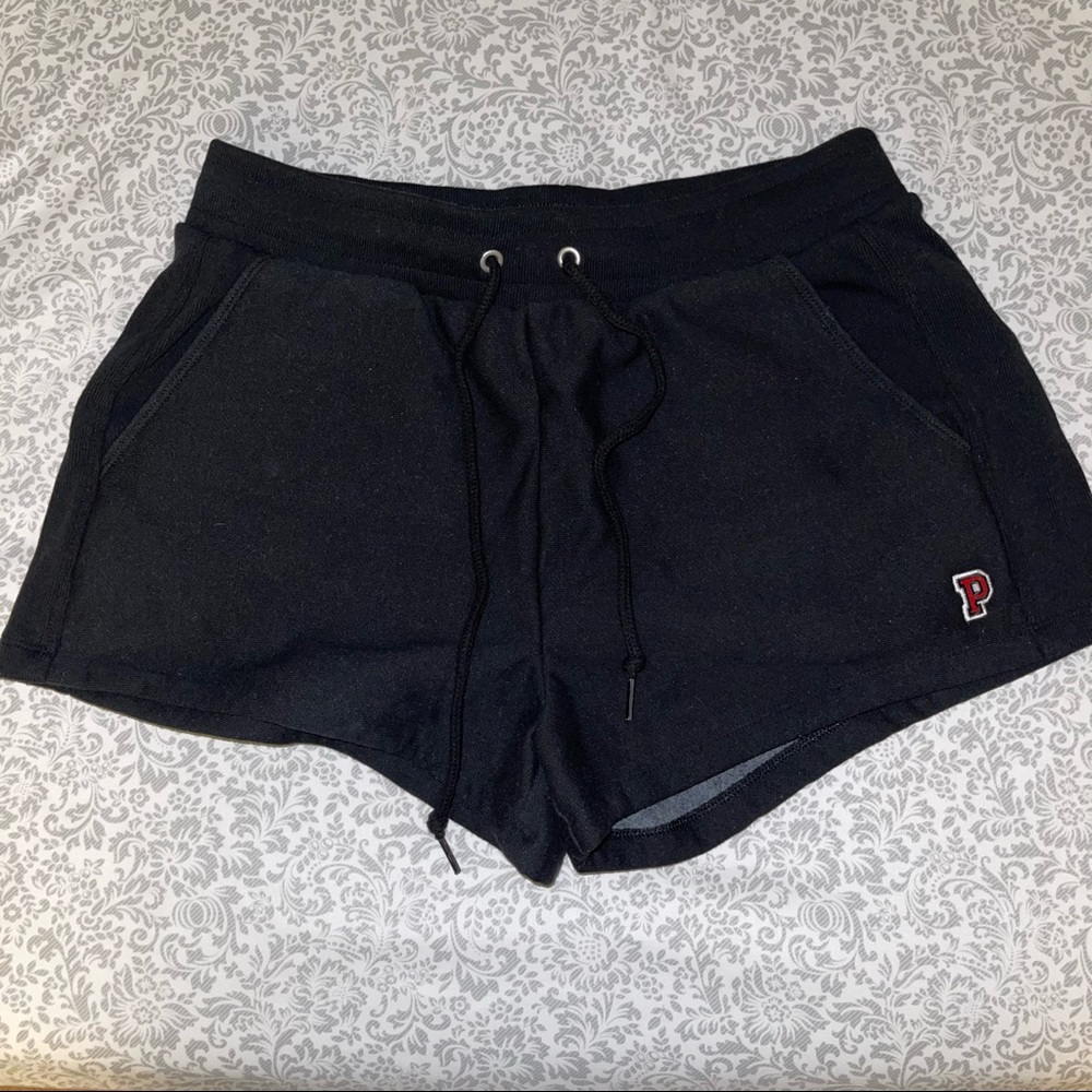 VS Pink Sweat short